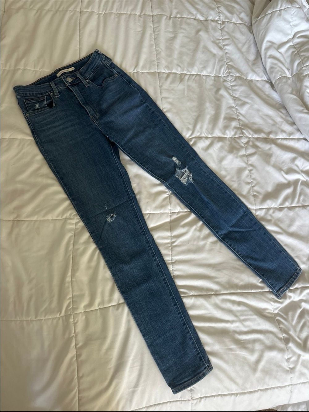 Levi’s 721 High Rise Skinny Ripped Blue Jeans